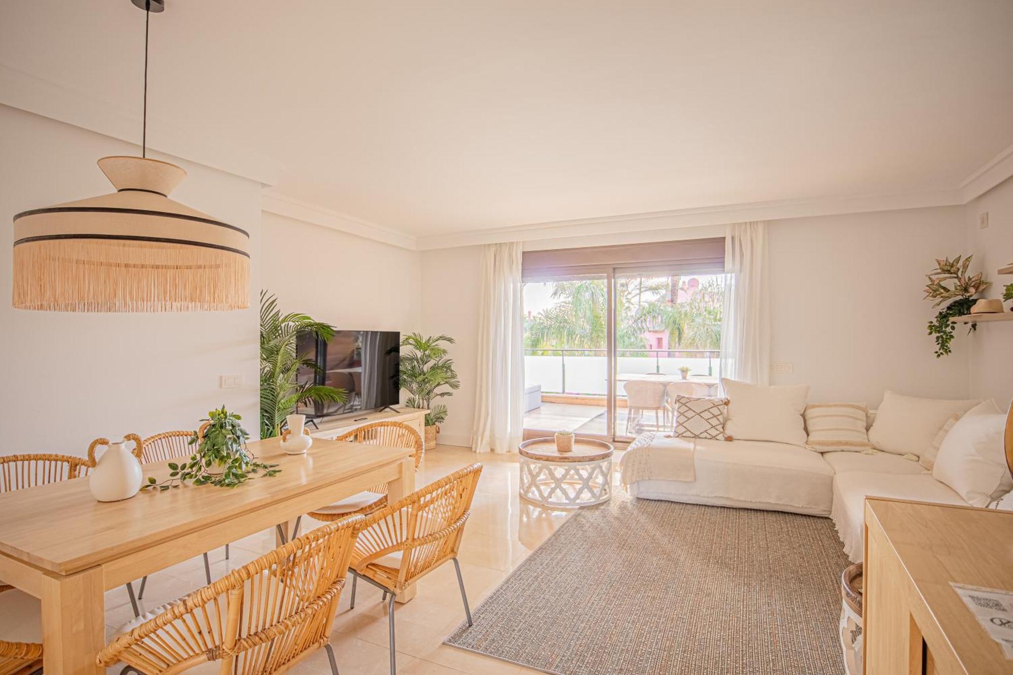 Buenti Apartments Estepona Exterior photo