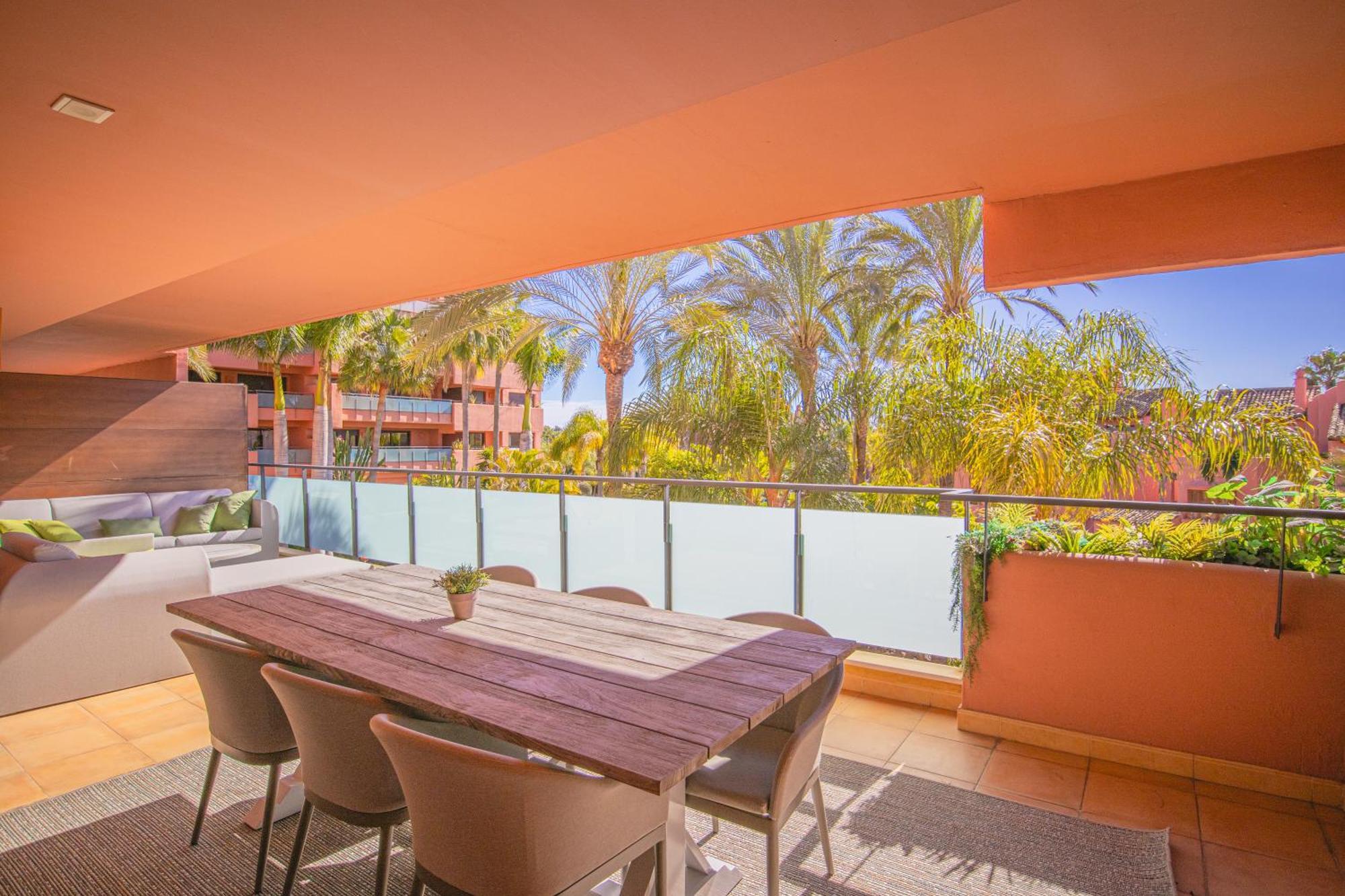 Buenti Apartments Estepona Exterior photo