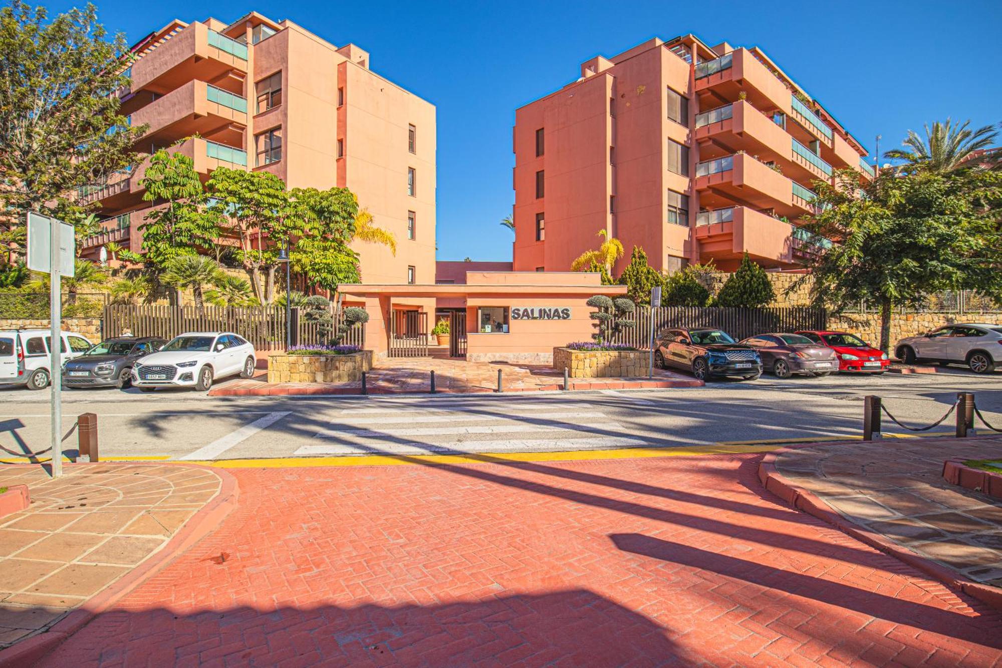 Buenti Apartments Estepona Exterior photo